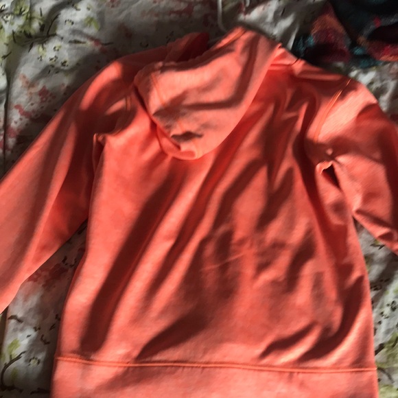 Under armor sweatshirt - Picture 3 of 3